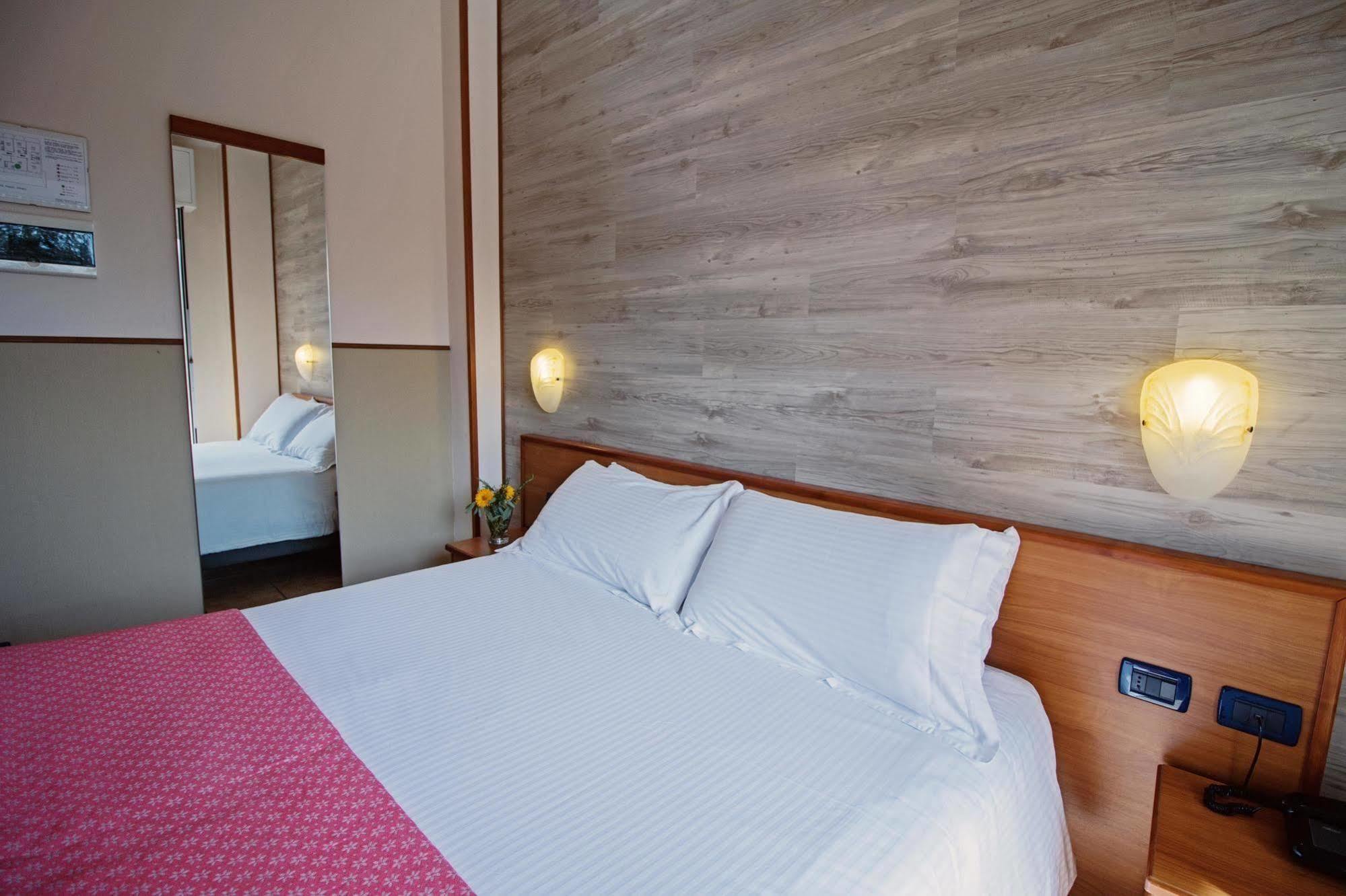 Albergo Moderno&Spa Fuipiano Valle Imagna Esterno foto