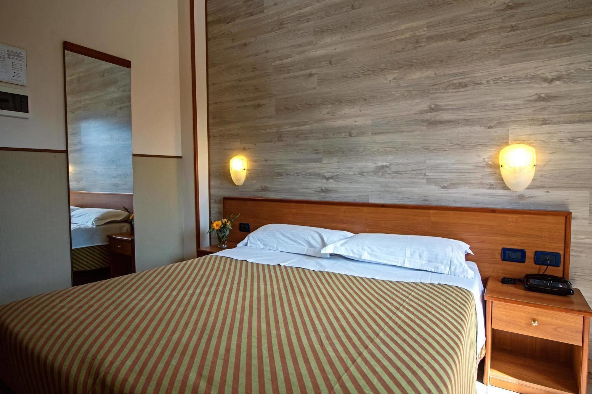 Albergo Moderno&Spa Fuipiano Valle Imagna Esterno foto